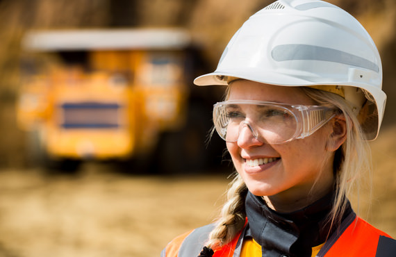 Le minerai voulu est extrait par dissolution au sein de circuits de précipitation, où le produit est souvent épaissi.