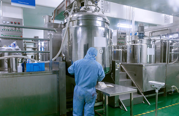 L’extraction par solvant consiste en l’extraction de métaux ou de minéraux à partir d’une solution organique. 