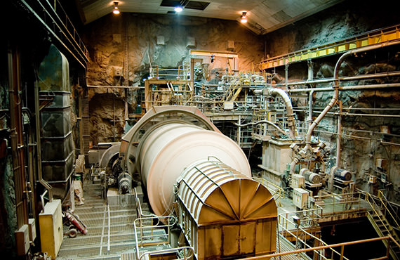 La température du moteur du broyeur SAG - un équipement essentiel - doit être surveillée. La température du moteur du broyeur SAG - un équipement essentiel - doit être surveillée.