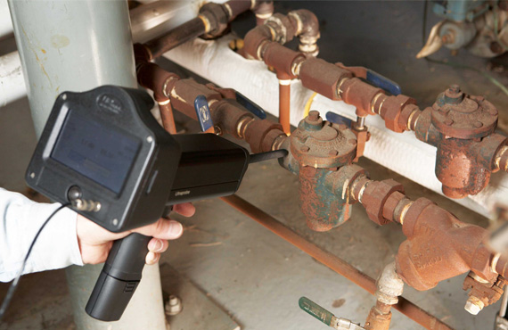 Nos techniciens  permettent à nos clients de réduire leurs dépenses énergétiques, d’augmenter leurs capacités de production et d’améliorer leurs stratégies de maintenance.